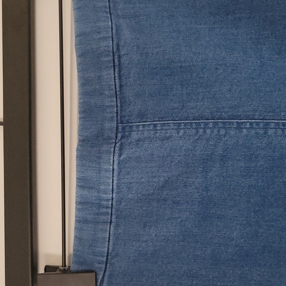 Club Monaco denim skirt - Picture 2 of 6